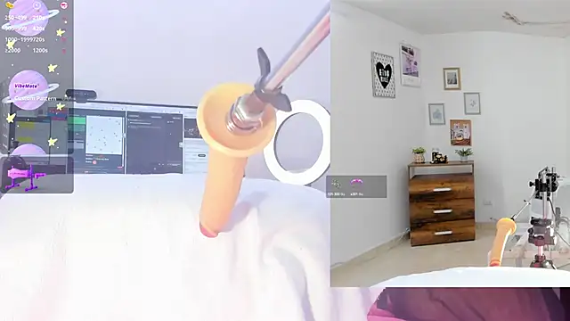 Snapshot of sofi_velez chatting on September 19, 2025, 5:24 pm sofi velez online show from September 19, 2025, 5:24 pm