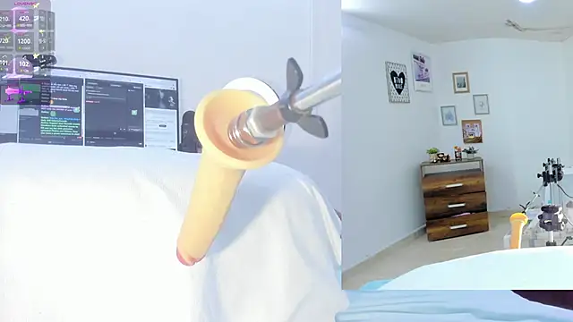 Snapshot of sofi_velez chatting on September 28, 2025, 6:02 pm sofi velez online show from September 28, 2025, 6:02 pm