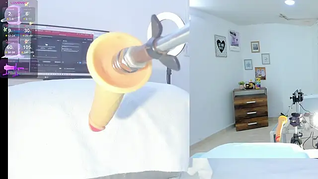 Snapshot of sofi_velez chatting on October 2, 2025, 5:20 pm sofi velez online show from October 2, 2025, 5:20 pm