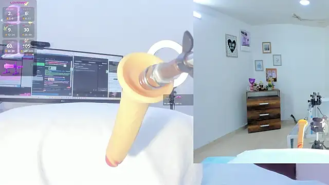 Snapshot of sofi_velez chatting on October 8, 2025, 5:10 pm sofi velez online show from October 8, 2025, 5:10 pm