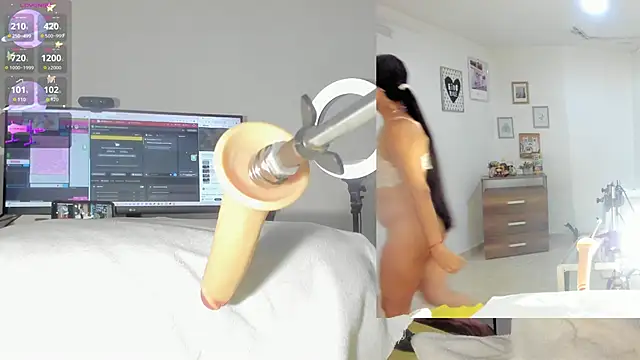 Snapshot of sofi_velez chatting on October 17, 2025, 5:26 pm sofi velez online show from October 17, 2025, 5:26 pm