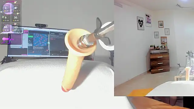 Snapshot of sofi_velez chatting on October 22, 2025, 5:24 pm sofi velez online show from October 22, 2025, 5:24 pm