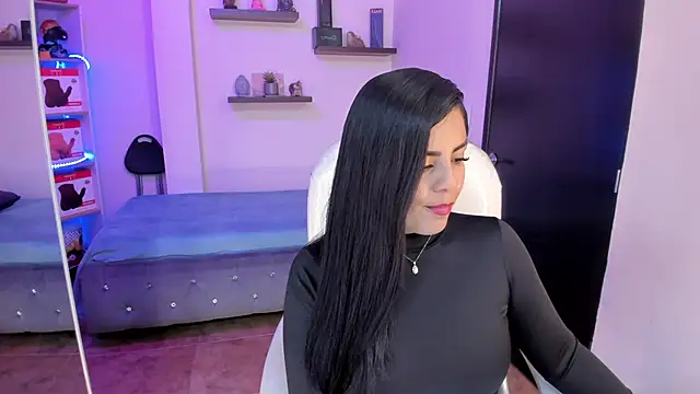 Catalinaa martinez online show from December 26, 2024, 8:11 pm