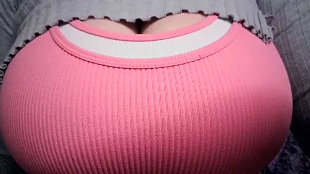 Snapshot of AnnyelinnaLove chatting on May 9, 2026, 7:46 am AnnyelinnaLove online show from May 9, 2026, 7:46 am