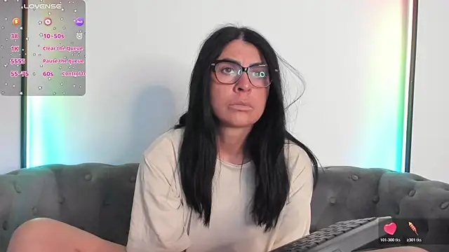 BiancaCruzzz online show from May 6, 2026, 6:46 pm