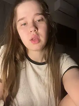 Snapshot of HornyGirlH chatting on November 2, 2025, 2:25 am HornyGirlH online show from November 2, 2025, 2:25 am