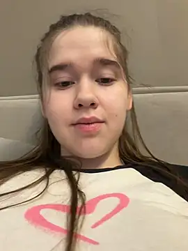 HornyGirlH online show from May 10, 2026, 5:56 am