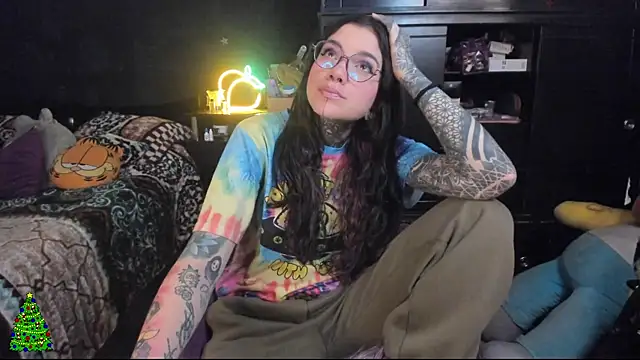 Lilmarieee online show from December 28, 2024, 9:30 pm
