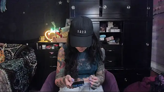 Lilmarieee online show from January 25, 2025, 10:28 pm