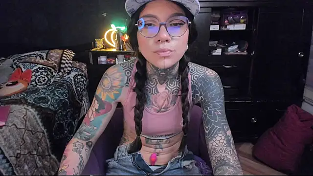 Lilmarieee online show from February 5, 2025, 12:20 am