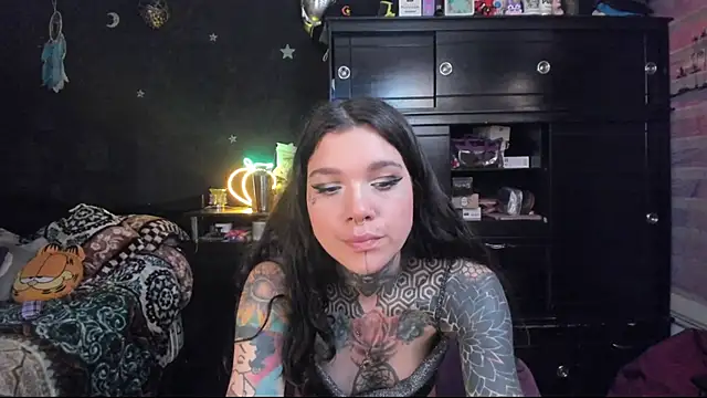 Lilmarieee online show from February 6, 2025, 10:10 pm