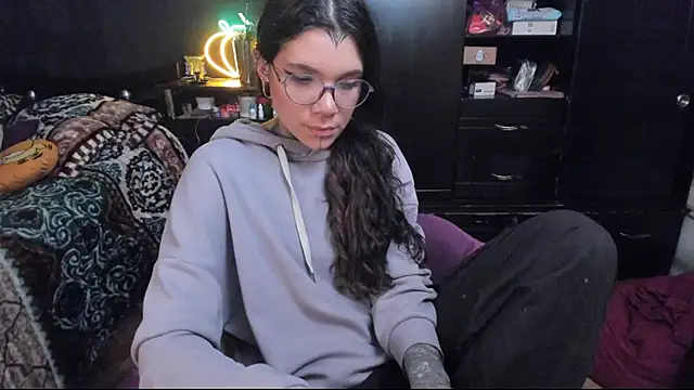 Lilmarieee online show from February 15, 2025, 12:59 am