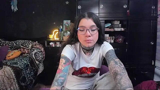 Lilmarieee online show from March 5, 2025, 10:10 pm