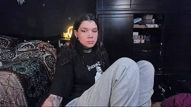 Lilmarieee online show from March 7, 2025, 10:10 pm