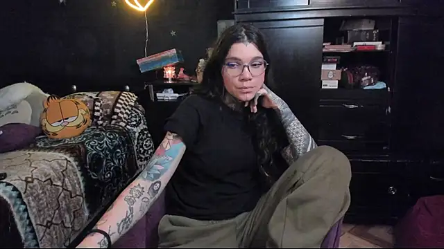 Lilmarieee online show from March 19, 2025, 10:09 pm