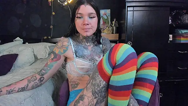 Lilmarieee online show from November 7, 2025, 3:56 pm