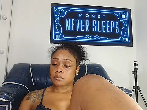 alexiaao9 online show from May 22, 2026, 2:51 am