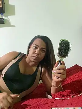 NatiBrunet online show from December 17, 2025, 2:28 am