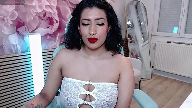 elettra love online show from March 8, 2025, 11:27 am
