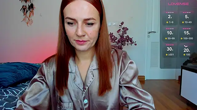 Snapshot of BritneyHall chatting on January 14, 2025, 7:17 am BritneyHall online show from January 14, 2025, 7:17 am