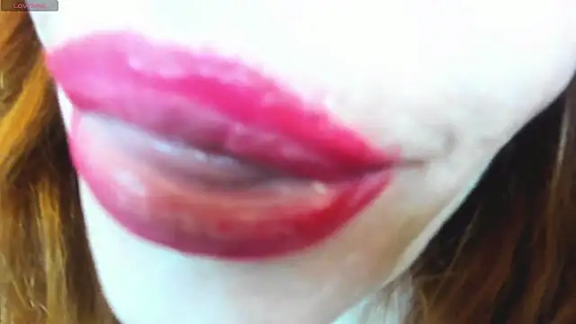 softlysoftlyasbeauty online show from March 1, 2025, 7:04 pm