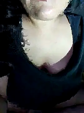 Snapshot of Annerae chatting on January 6, 2026, 3:16 pm Annerae online show from January 6, 2026, 3:16 pm