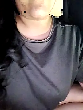 Snapshot of Annerae chatting on January 9, 2026, 4:32 pm Annerae online show from January 9, 2026, 4:32 pm