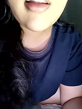 Snapshot of Annerae chatting on January 14, 2026, 6:02 pm Annerae online show from January 14, 2026, 6:02 pm