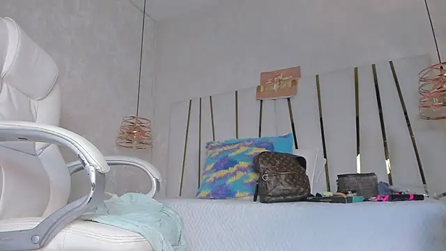 Snapshot of Meghan_stonne_ chatting on December 18, 2024, 7:19 pm Meghan stonne online show from December 18, 2024, 7:19 pm