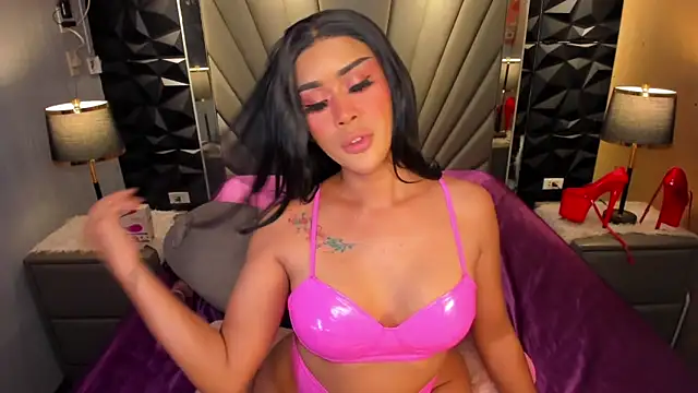 Snapshot of QuiinMollyXxX chatting on November 15, 2025, 9:39 am QuiinMollyXxX online show from November 15, 2025, 9:39 am