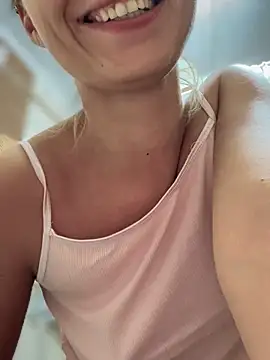 Snapshot of YOUR-KARINA chatting on September 19, 2025, 4:29 pm YOUR-KARINA online show from September 19, 2025, 4:29 pm