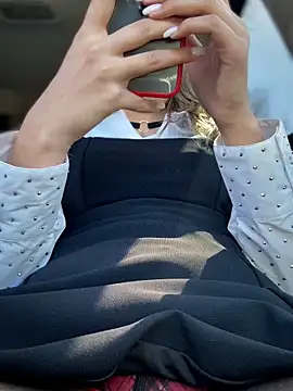 YOUR-KARINA online show from March 28, 2026, 5:29 am