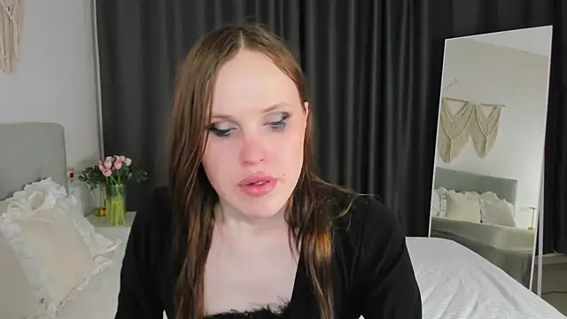 EffieMinki online show from May 3, 2026, 8:59 pm