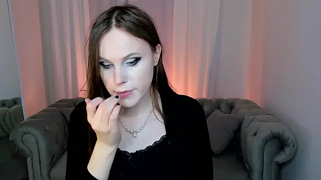 EffieMinki online show from June 26, 2026, 9:52 pm