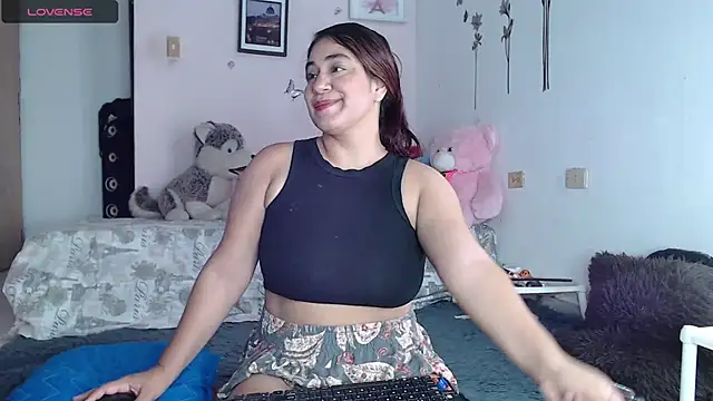 emiligrey  online show from December 31, 2024, 5:11 am