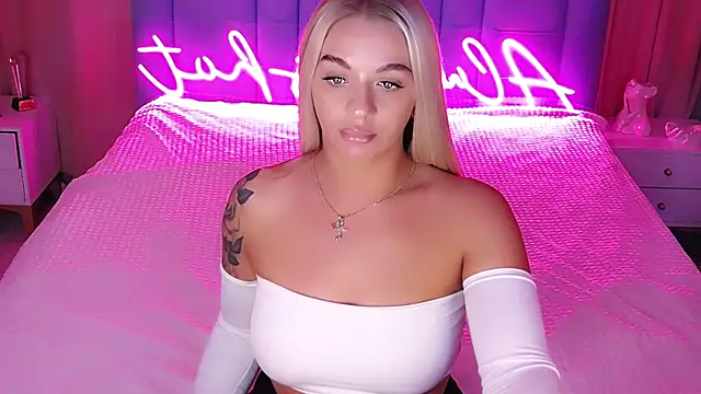 AllwaysHotJ online show from November 14, 2025, 2:10 am