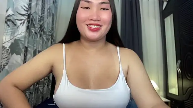 Snapshot of Miss_Deliciousness chatting on October 29, 2025, 3:47 pm Miss Deliciousness online show from October 29, 2025, 3:47 pm