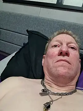 tomtom111111 online show from February 26, 2026, 5:01 pm