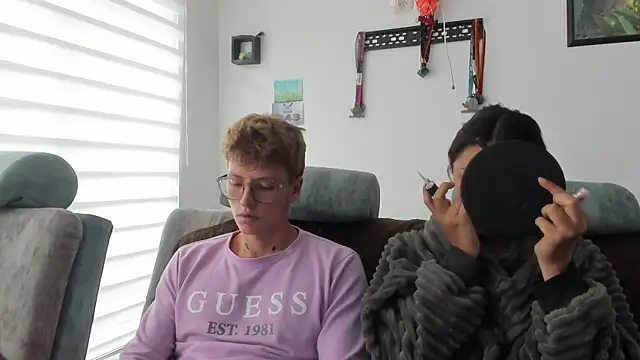 A sexy couple   online show from September 23, 2025, 7:06 pm