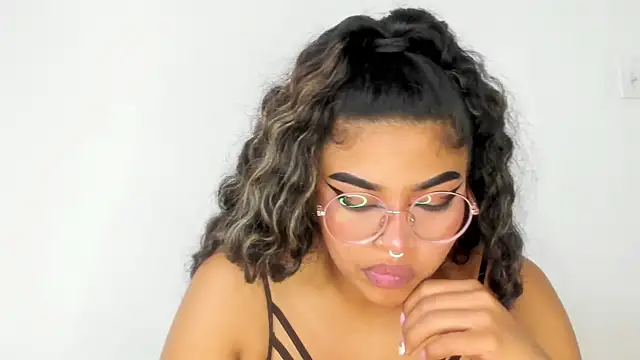 moana taylor online show from February 17, 2025, 10:29 am