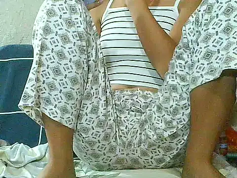 Snapshot of PinaySkinnyGirl chatting on June 17, 2026, 10:32 pm PinaySkinnyGirl online show from June 17, 2026, 10:32 pm