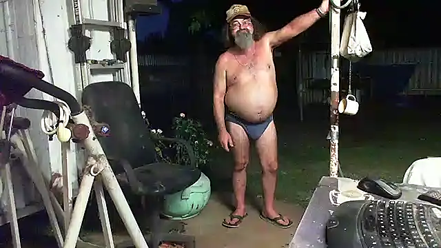 herbie010666 online show from December 21, 2024, 9:44 am