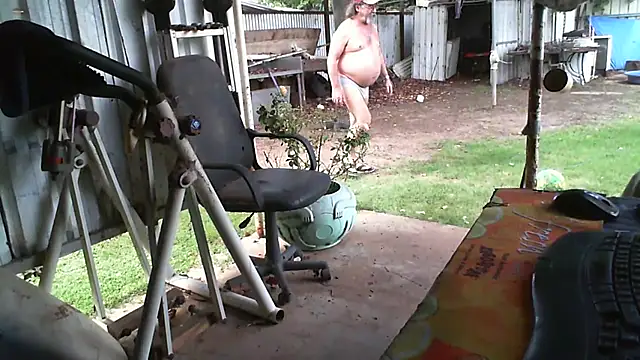 herbie010666 online show from February 21, 2025, 5:24 am