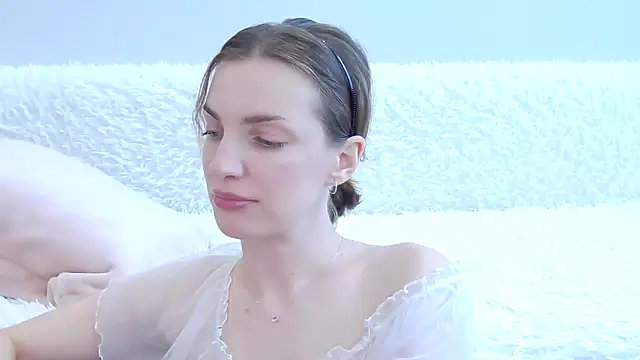 Beauty Alex online show from June 18, 2026, 3:18 am