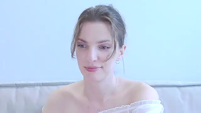 Snapshot of Beauty_Alex chatting on June 30, 2026, 2:34 am Beauty Alex online show from June 30, 2026, 2:34 am