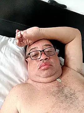 djtomxxx2777 online show from January 5, 2026, 9:07 pm