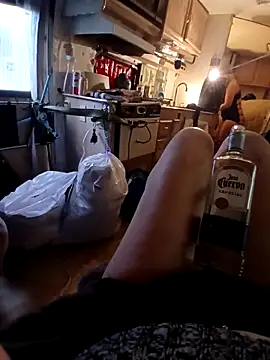 Snapshot of khloebanques chatting on February 8, 2026, 4:21 pm khloebanques online show from February 8, 2026, 4:21 pm