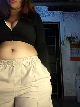 Snapshot of SexyFriends_ chatting on April 4, 2026, 1:48 am SexyFriends online show from April 4, 2026, 1:48 am