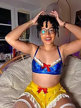 Lauyako online show from February 13, 2026, 9:00 pm