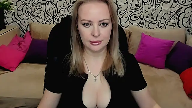 Hotdreamhere online show from May 14, 2026, 9:16 am